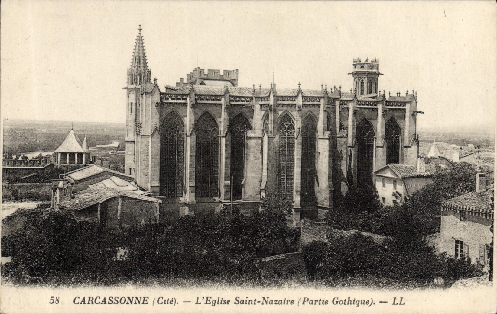CPA Carcassonne L'Eglise Saint Nazaire
