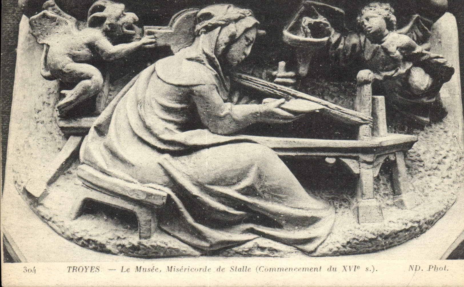 VINTAGE POSTCARD Troyes the Museum Mercy Of Stall