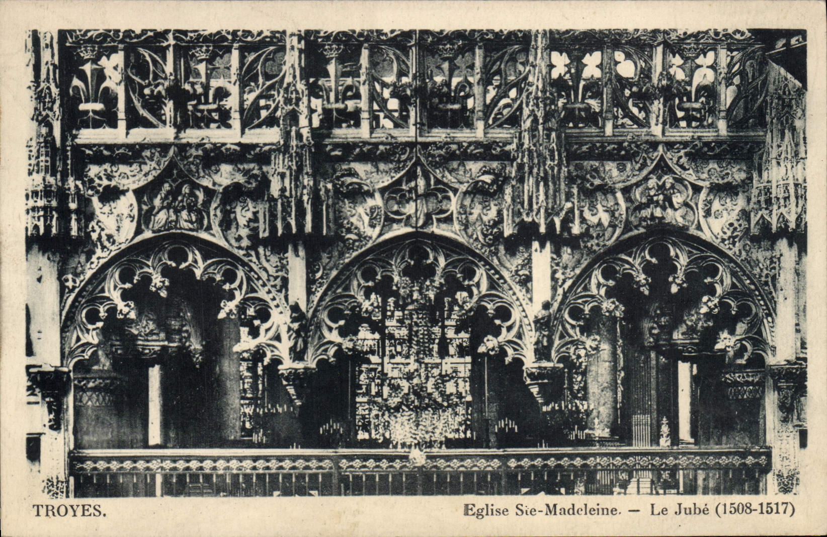 CPA Troyes Eglise Ste Madeleine Le jube