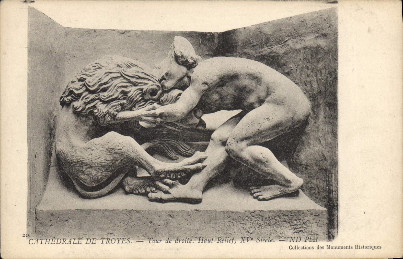 CPA Troyes Tour De Droite Haut Relief