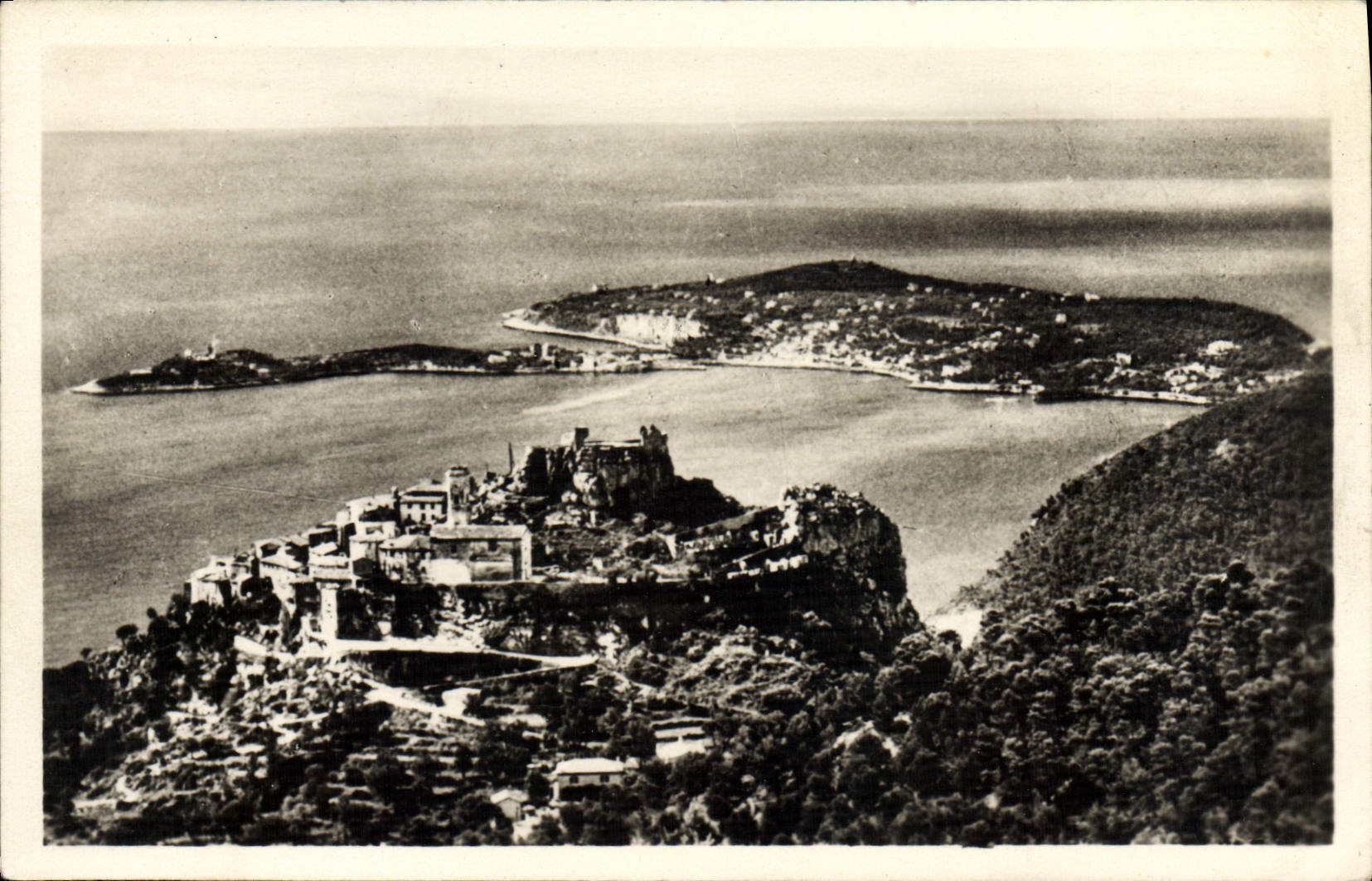 CPA Eze Vue Sur Le Village Et Le Cap Ferrat