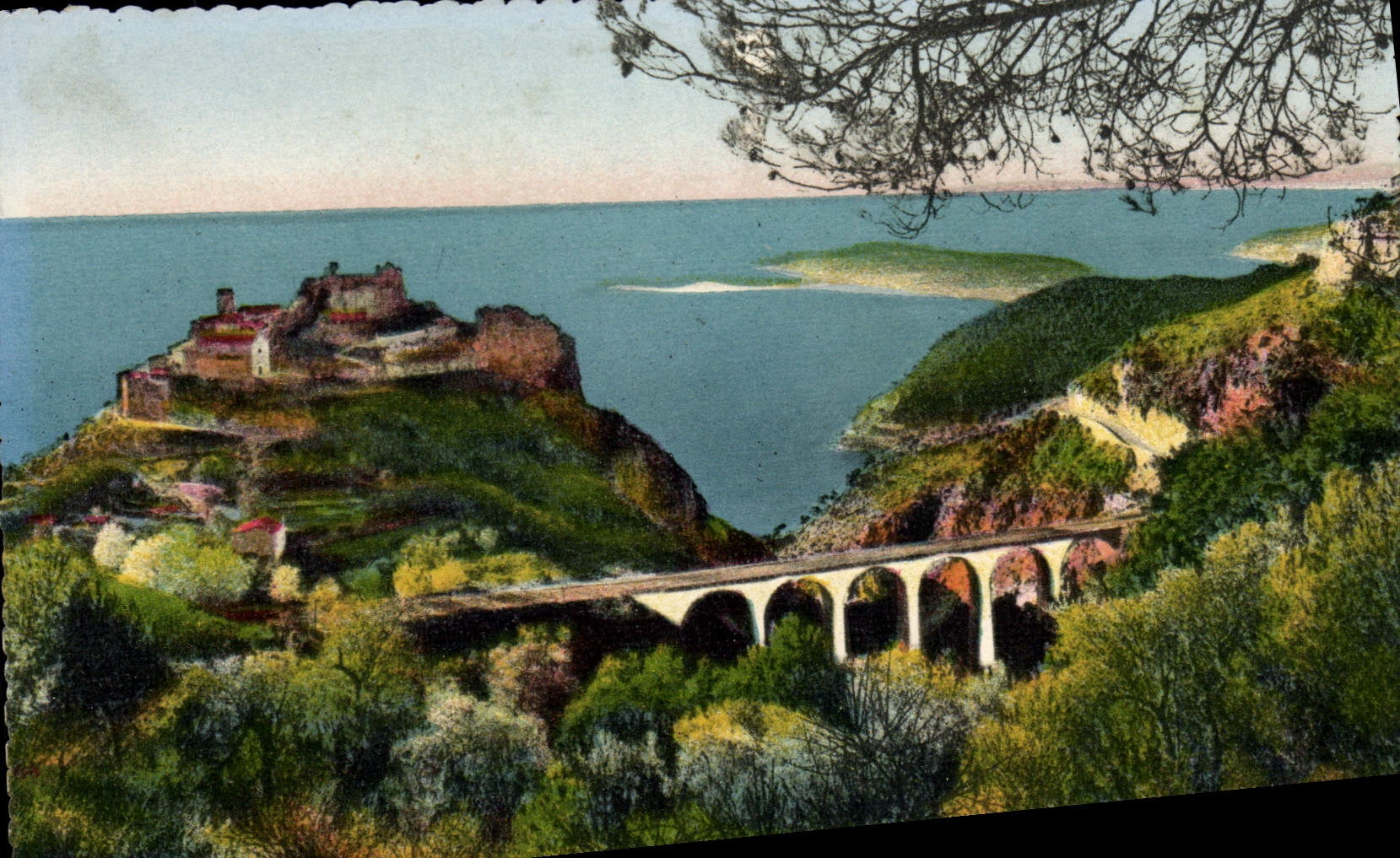 CPA Eze Le Vieux Village Le Viaduc La Moyenne Corniche Et Le Cap Ferrat