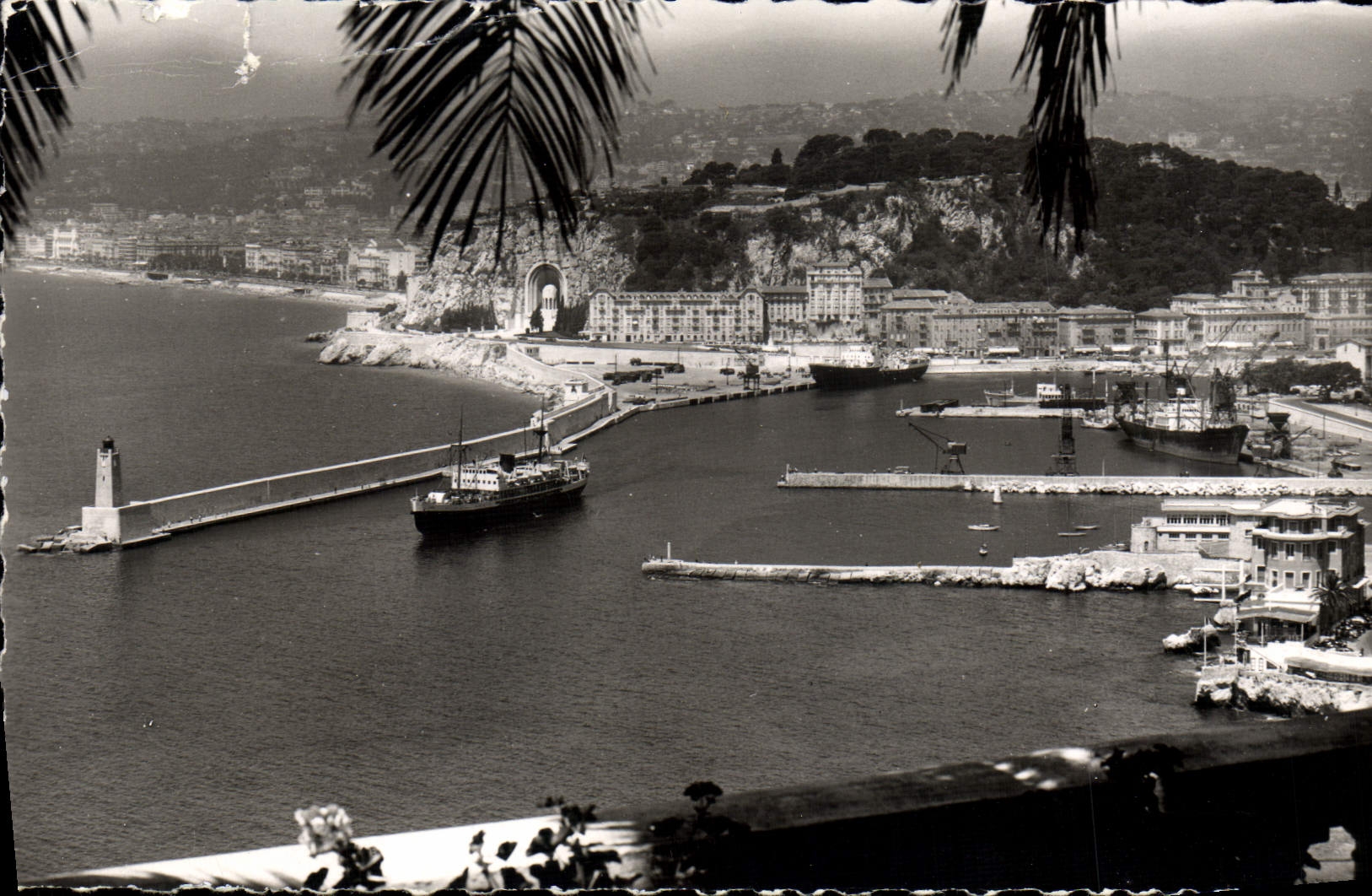 CPM Nice Le Port Et Le courrier de Corse