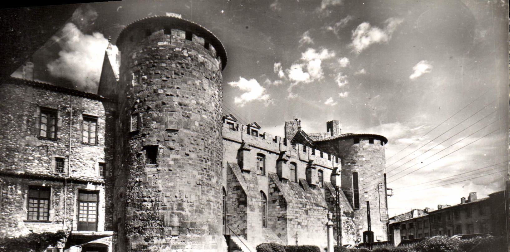 POSTAL Narbonne de la VENDIMIA el palacio del viejo arzobispo