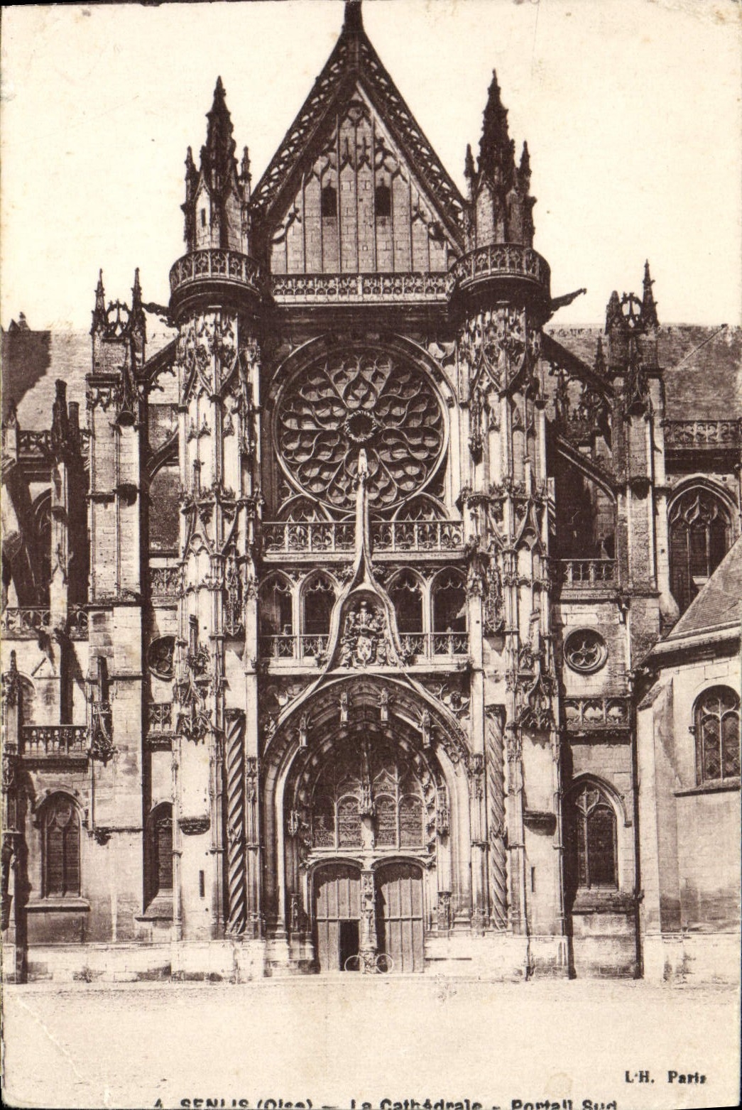 CPA Senlis La Cathedrale Portail Sud