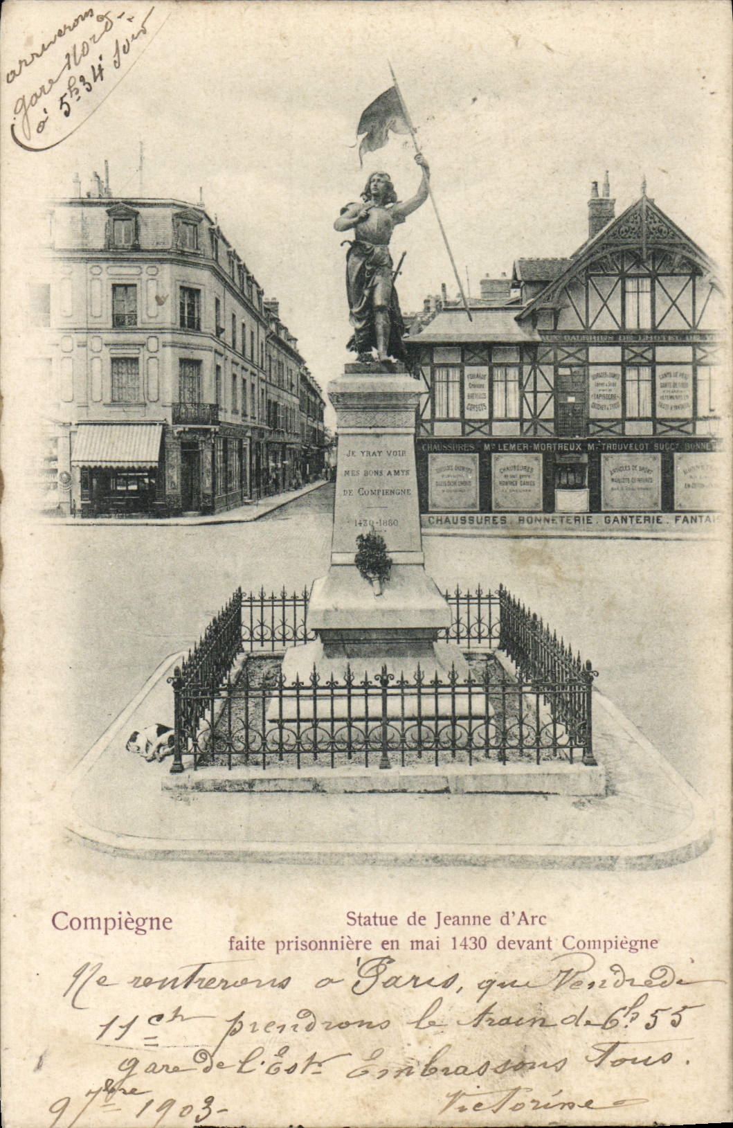 CPA Compiegne Statue De Jeanne D'Arc Faite Prisonniere