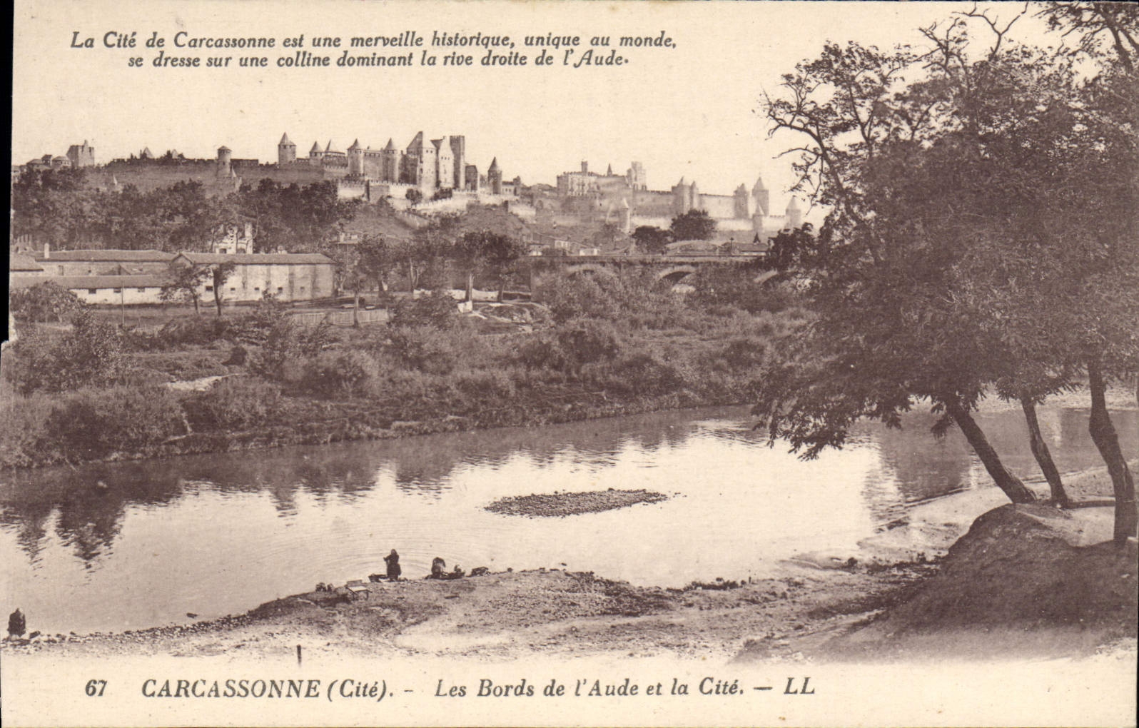 CPA Carcassonne Les Bords De I'Aude Et La Cite