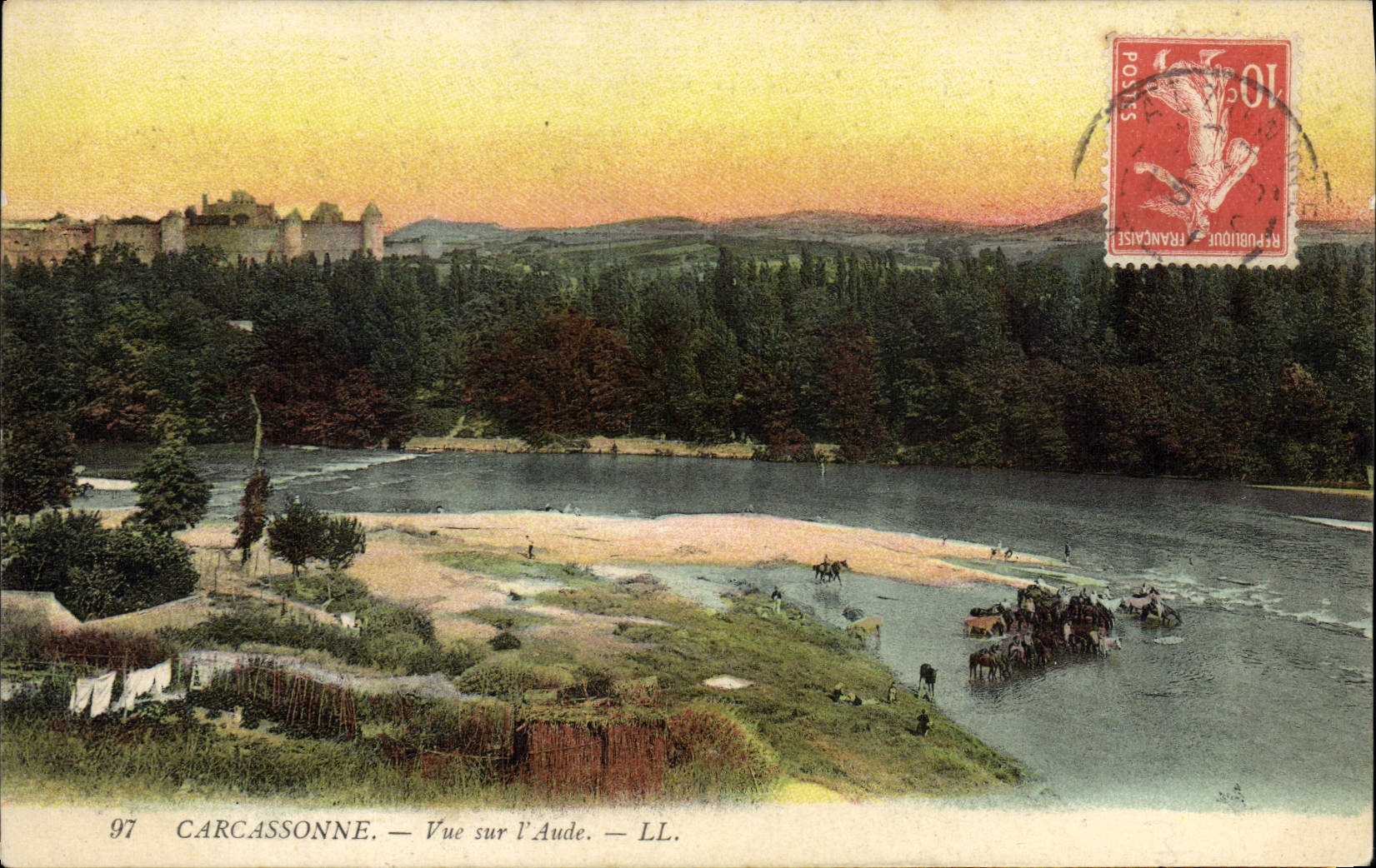CPA Cite De Carcassonne Vue Sur I'Aude Chevaux