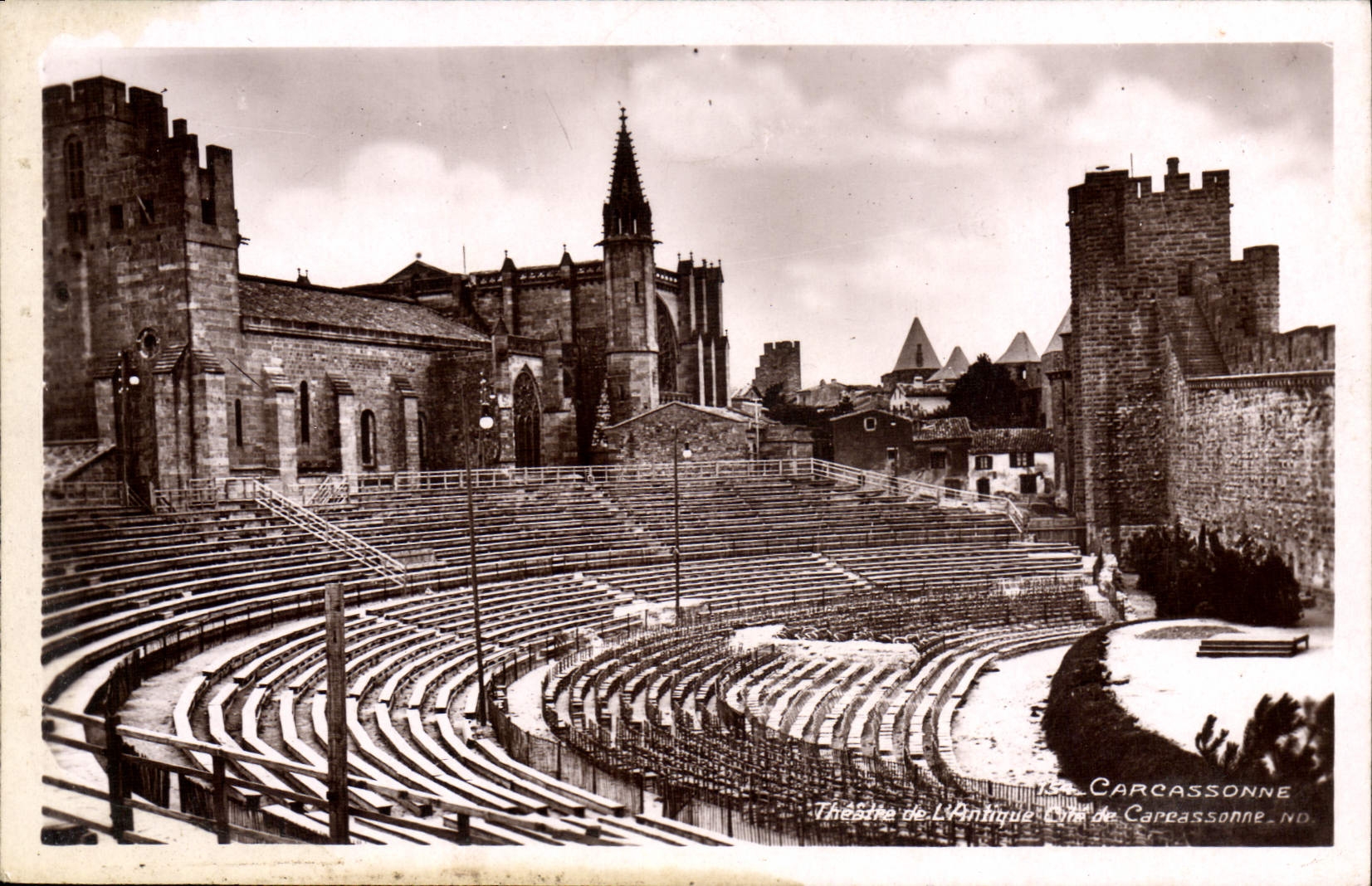 CPA Carcassonne Theatre De antique
