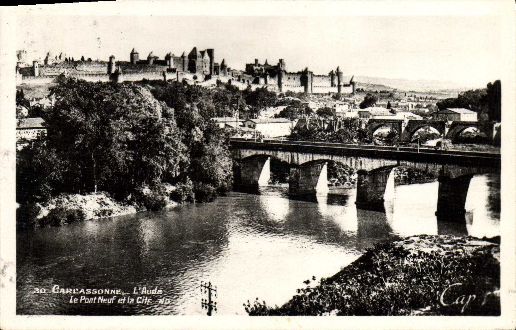 CPA Carcassonne L'Aude Le Pont Neuf Et La Cite