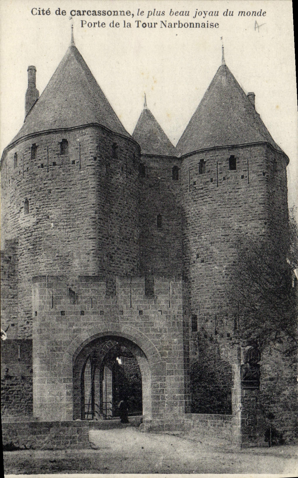 La POSTAL ISCED de la VENDIMIA de Carcasona más la joya hermosa del mundo lleva la torre de Narbonnese