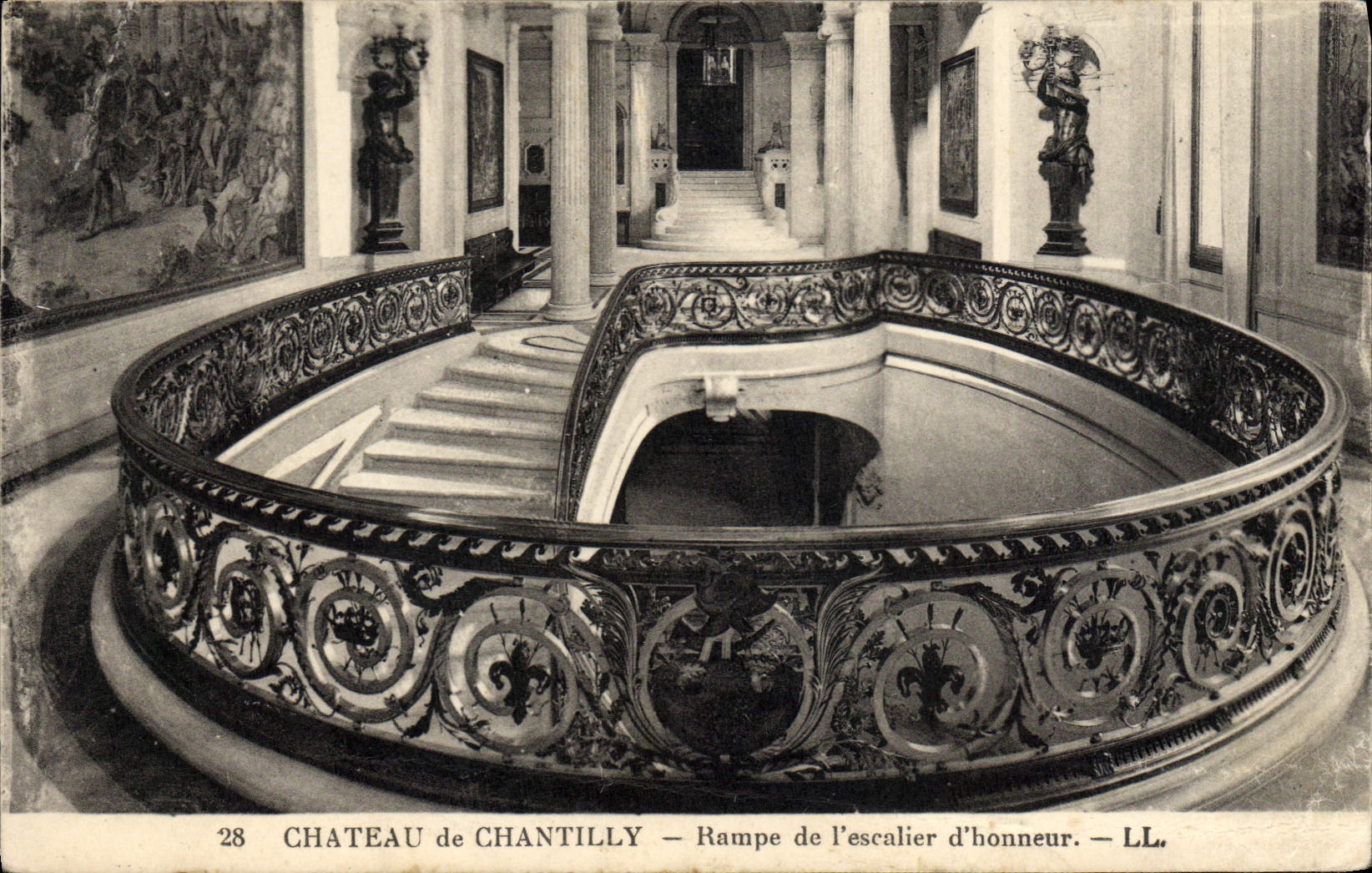 Castillo de la POSTAL de la VENDIMIA de la escalera de Chantilly Crawls De I' Main