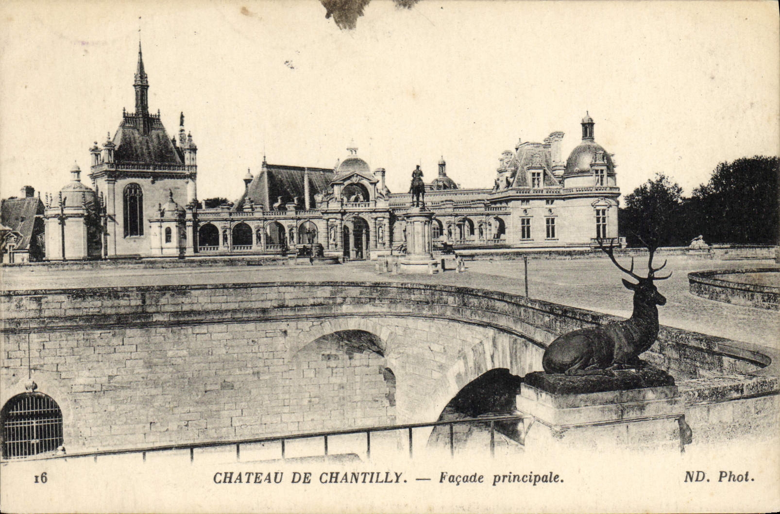 Castillo de la POSTAL de la VENDIMIA del ataque frontal del principal de Chantilly