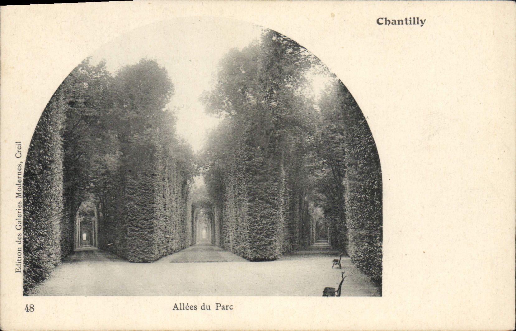 CPA Chateau De Chantilly Allee du parc