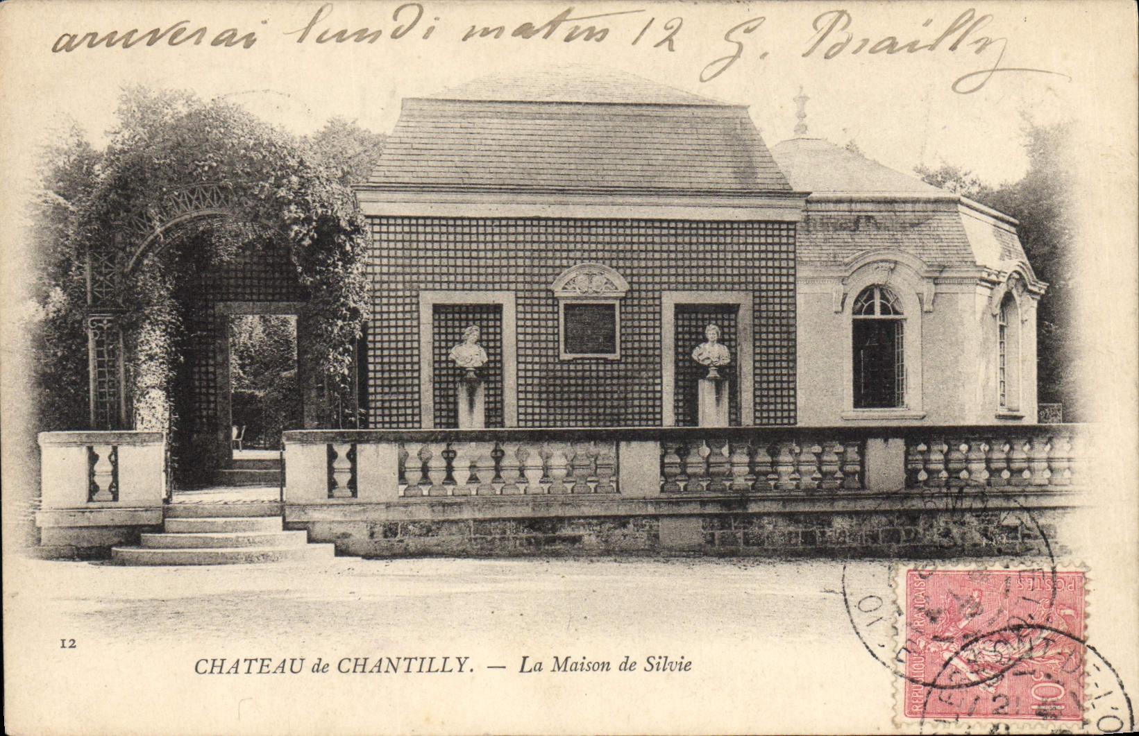 CPA Chateau De Chantilly La Maison De Silvie