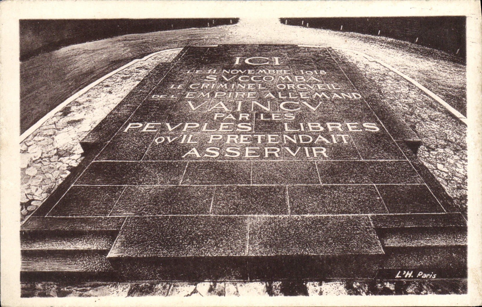 Taladro de la POSTAL de la VENDIMIA de Compiegne Clearing De I' Armistice la losa central Militaria