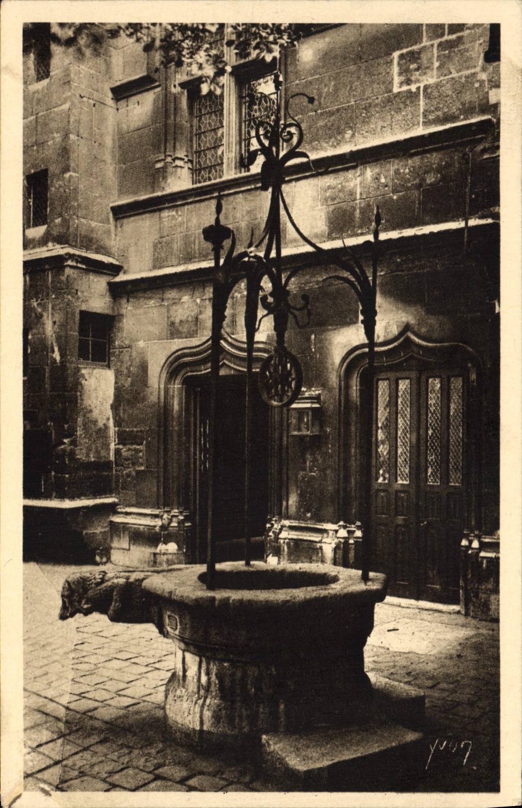 CPA Musee De Cluny Le vieux puits Paris 