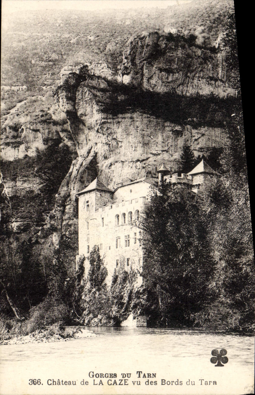 CPA Gorges Du Tarn Chateau De La Caze Vu Des Bords Du Tarn