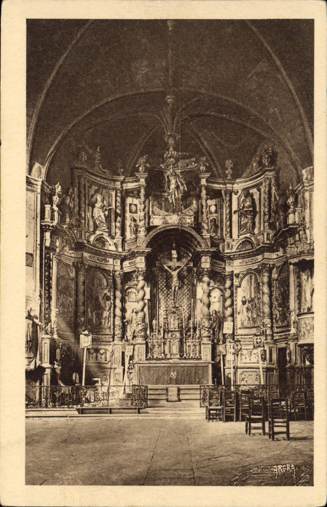 VINTAGE POSTCARD Villefranche De Rouergue Church Of the Penitent Blacks the Retable