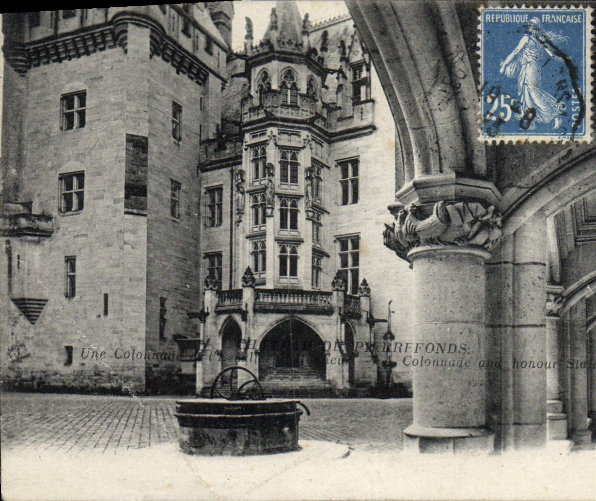 VINTAGE POSTCARD Pierrefonds Castle