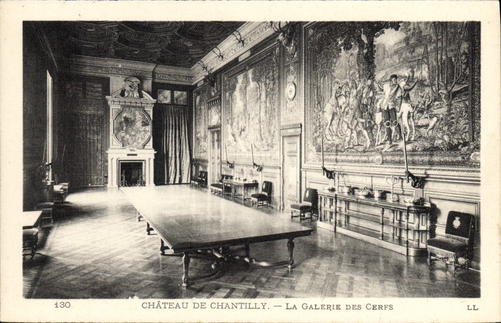 CPA Chateau De Chantilly La Galerie Des Cerfs