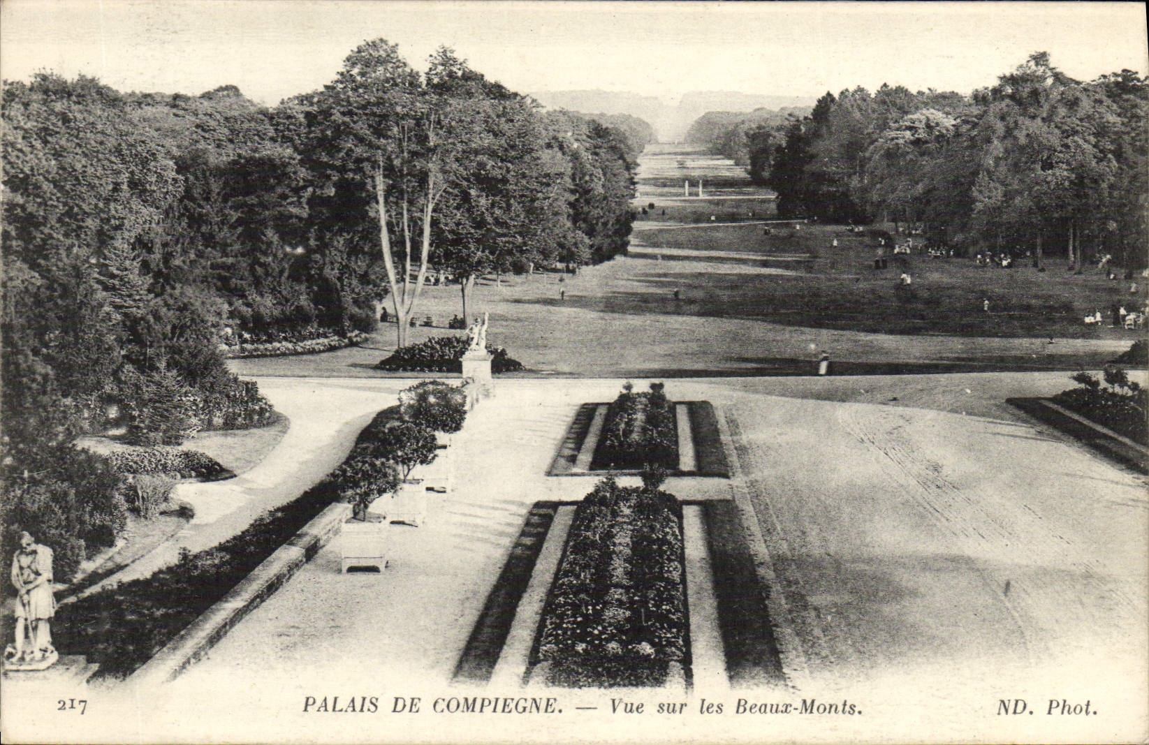 CPA Palais De Compiegne Vue Sur Les Beaux Monts