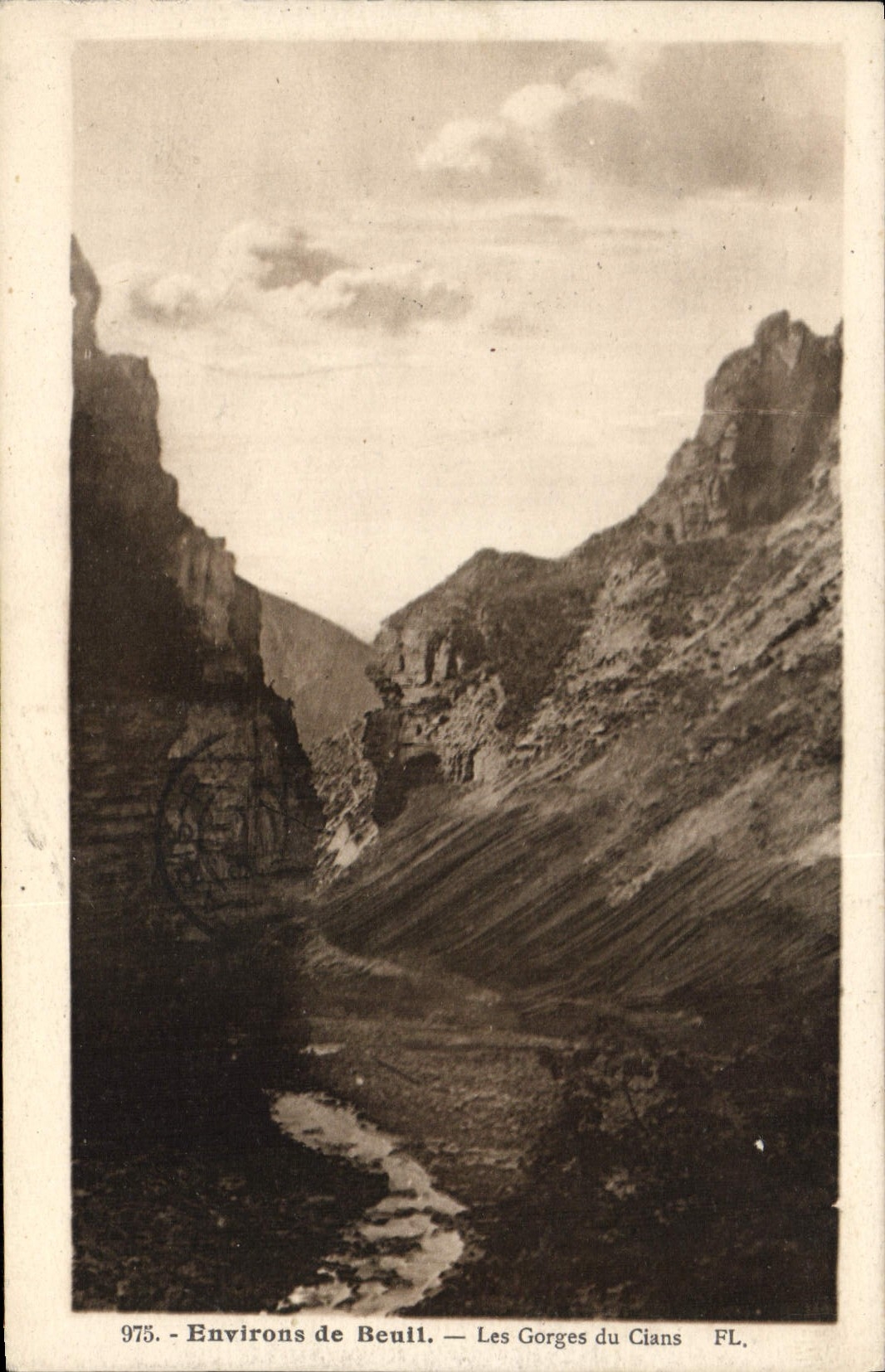VINTAGE POSTCARD Surroundings De Beuil Falls Of Cians