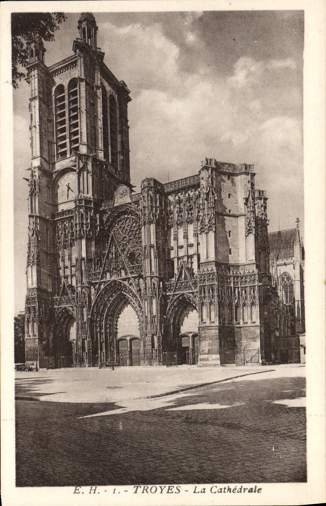 CPA Troyes La Cathedrale