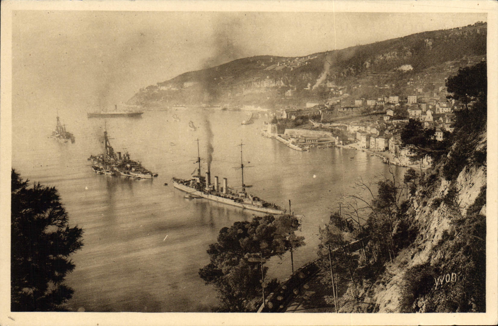 CPA Villefranche La Rade Bateaux