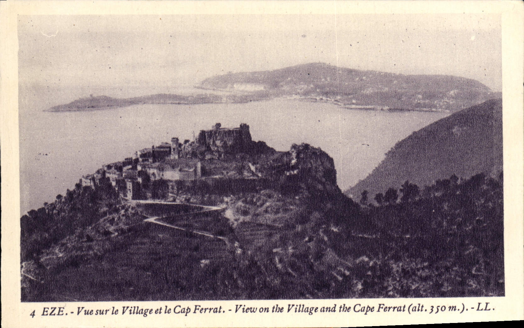 CPA Eze Vue Sur Le Village Et Le Cap Ferrat 