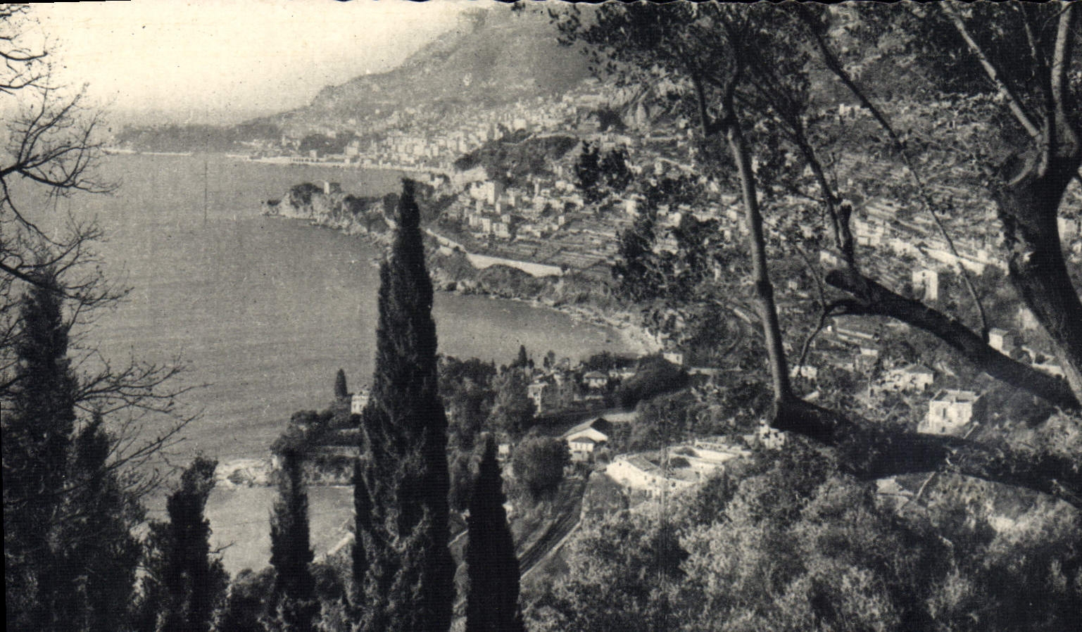 VINTAGE POSTCARD the Principality De Monaca the Principality Seen De Roquebrune