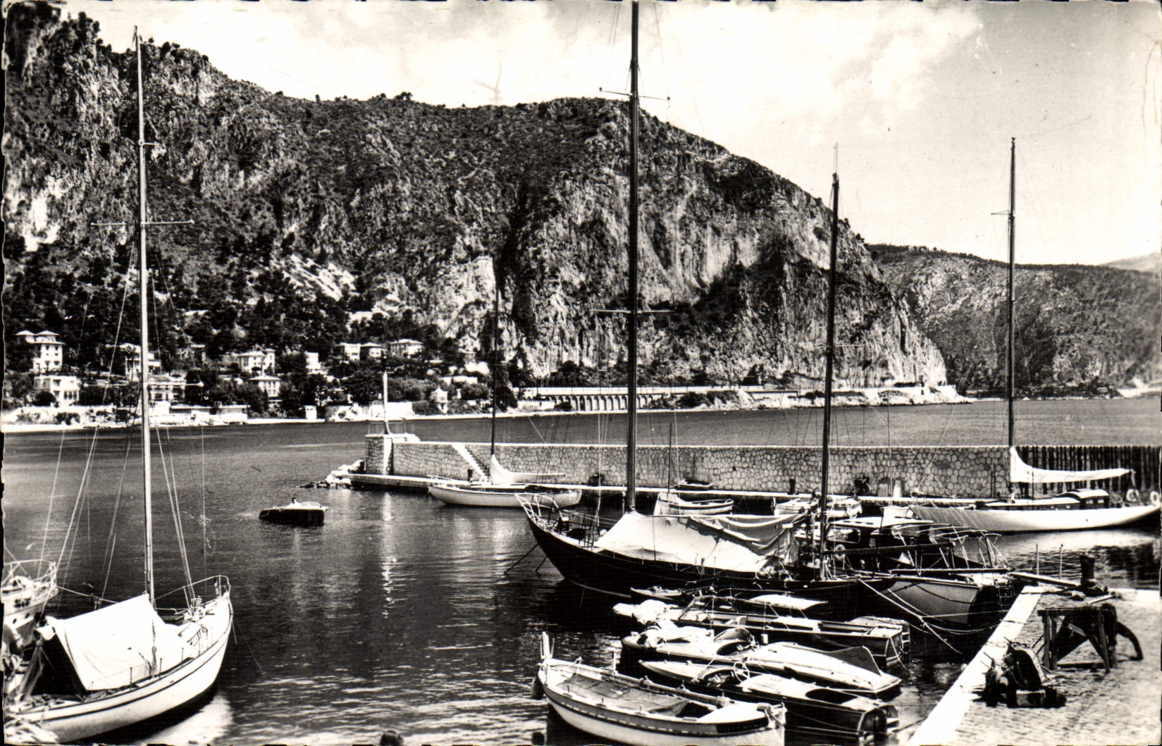 MODERN CARD Beaulieu On Sea the Port the Low Cornice Boats