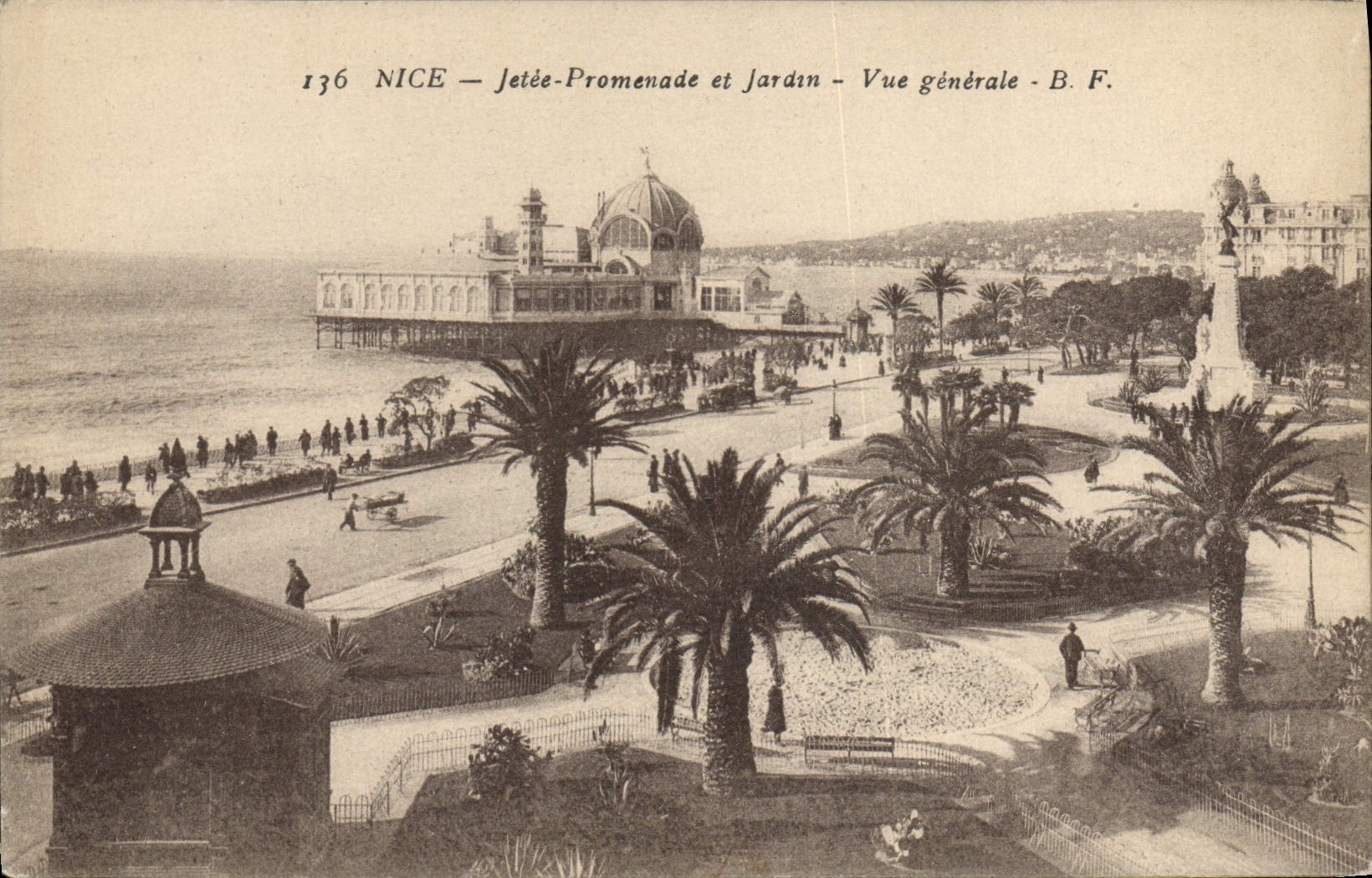 CPA Nice Jetee Promenade Et Jardin Vue Generale