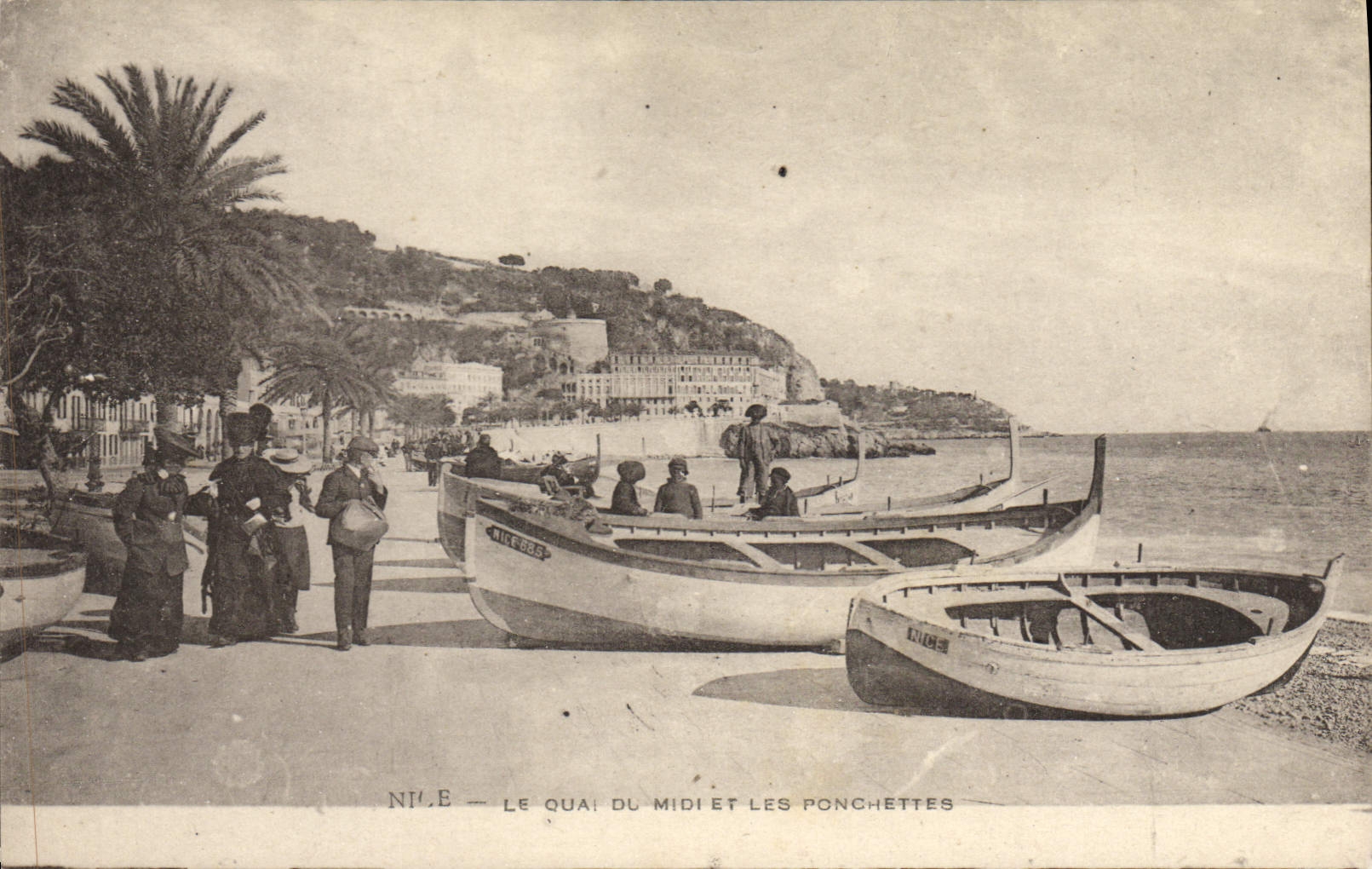 CPA Nice Le Quai Du Midi Et Les Ponchettes Bateaux