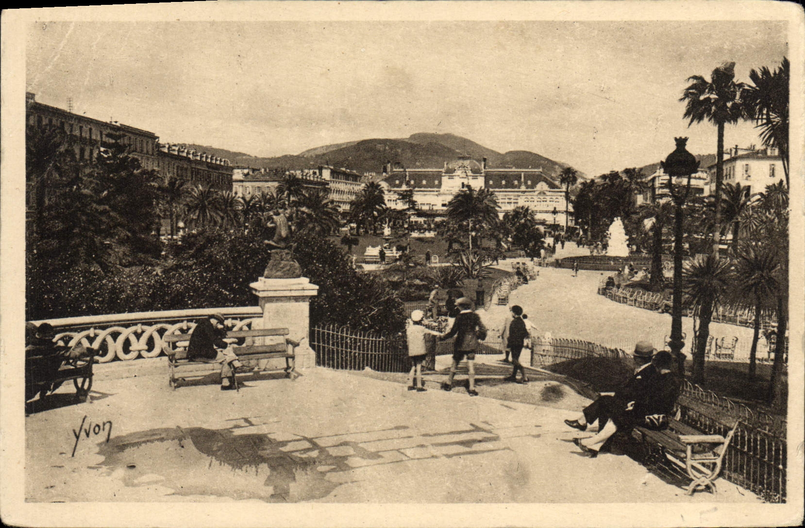 VINTAGE POSTCARD Nice the Gardens Albert 1st And Municipal Casino