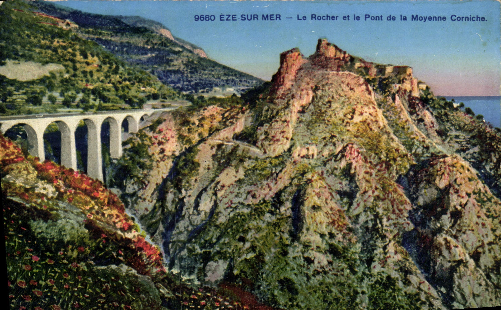 CPA Eze Sur Mer Le Rocher Et Le Pont De La Moyenne Corniche