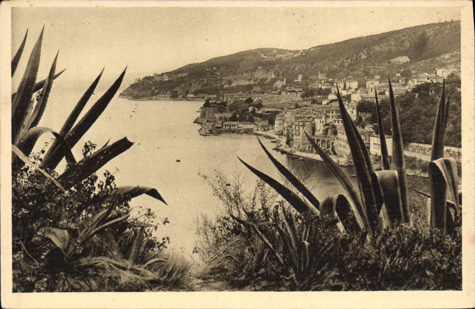 CPA Villefranche La Ville Vue De La Corniche