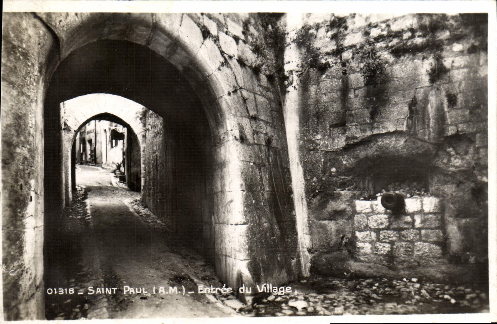 VINTAGE POSTCARD Saint Paul Entered Of the Village