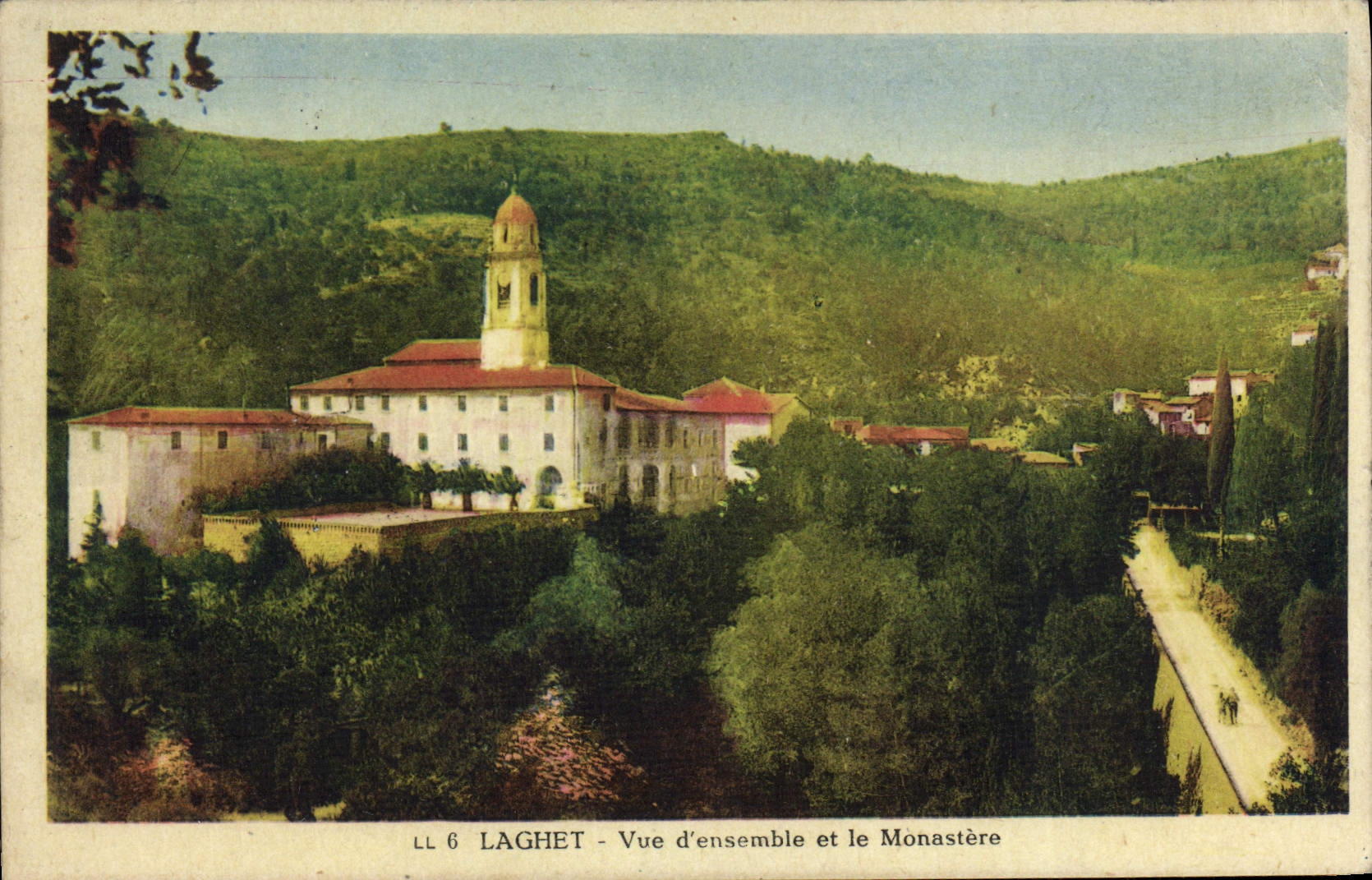 CPA Laghet Vue D'Ensemble Et Le Monastere