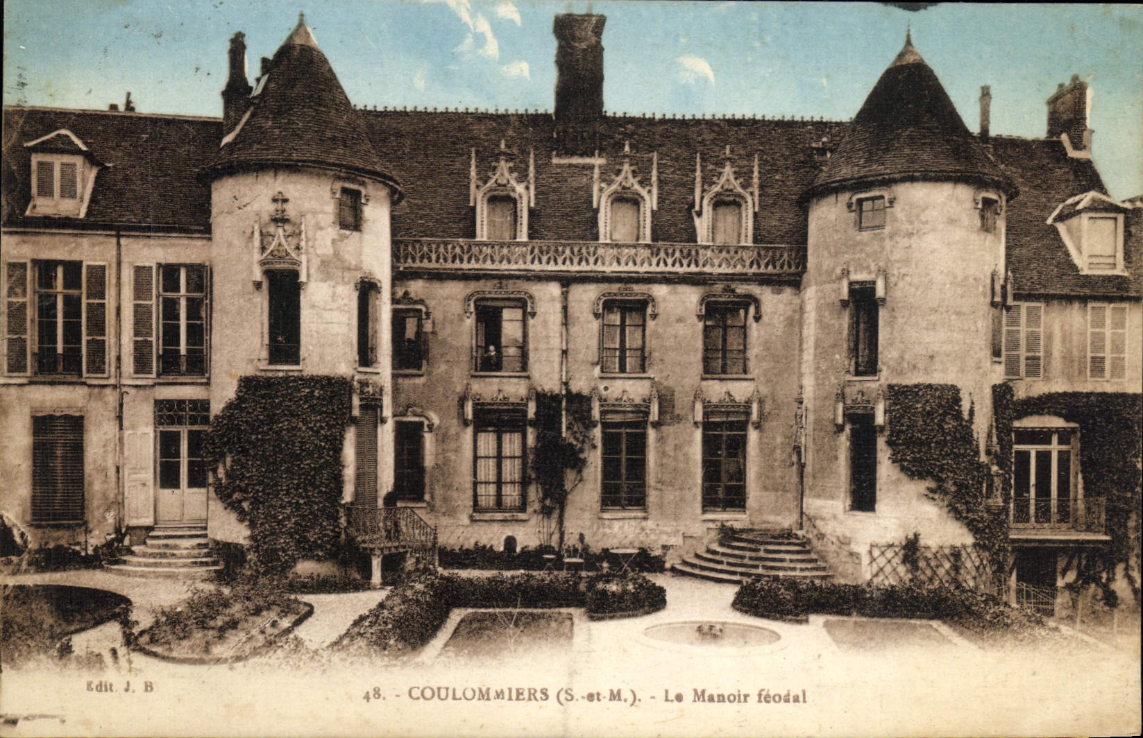 VINTAGE POSTCARD Coulommiers the Feudal Manor