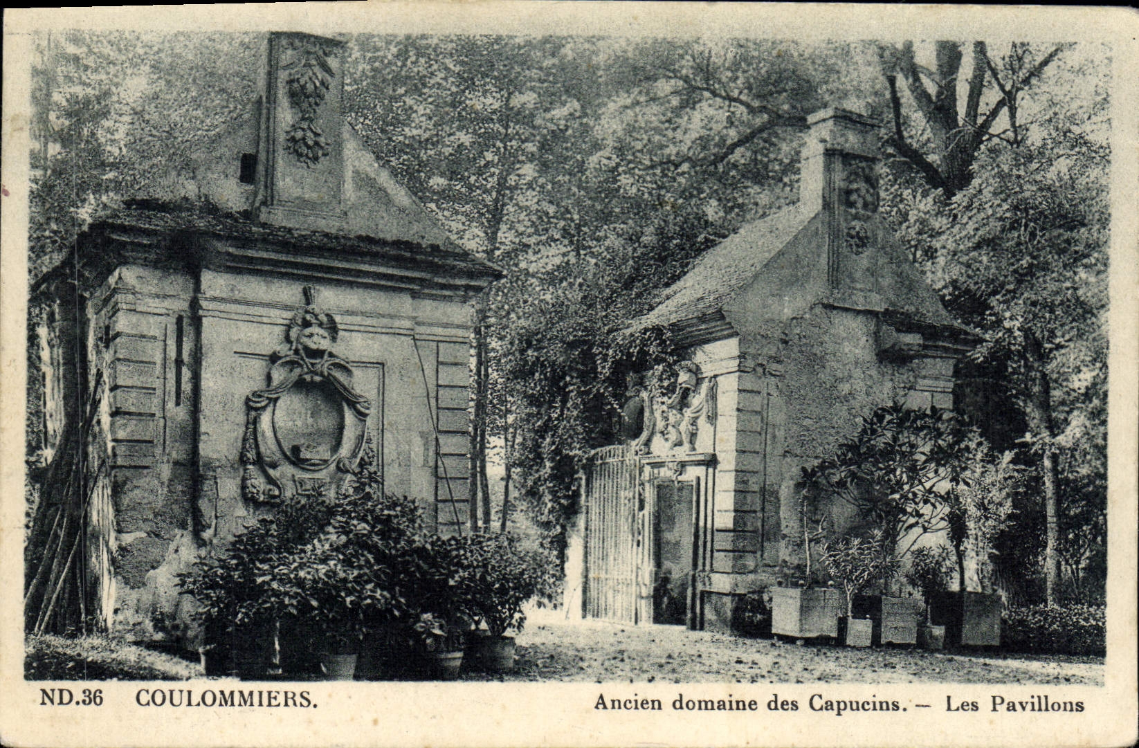 VINTAGE POSTCARD Coulommiers Old Field Of the Capuchins Houses