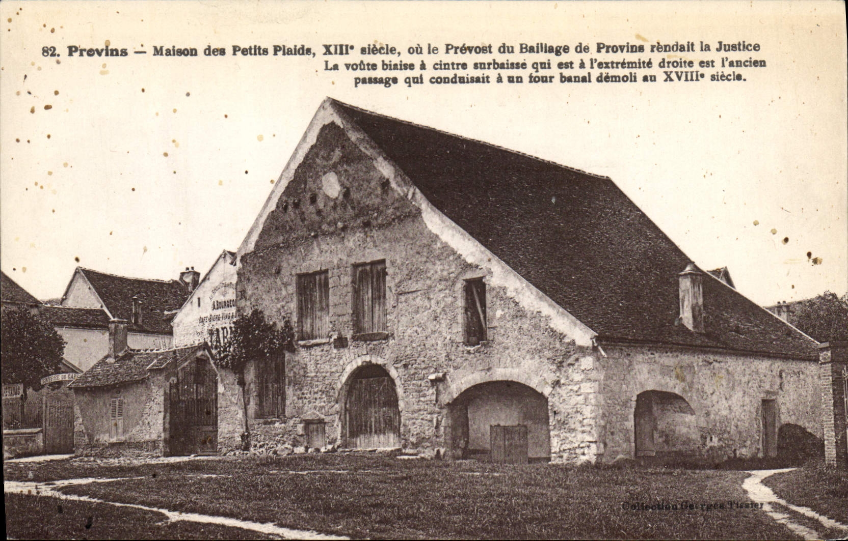 VINTAGE POSTCARD Layered branches House Of the Small Plaids