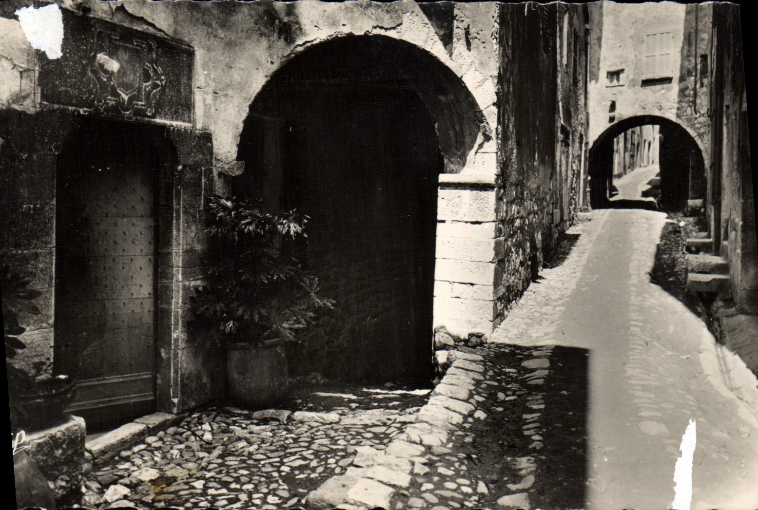 VINTAGE POSTCARD Saint Paul an Old Street