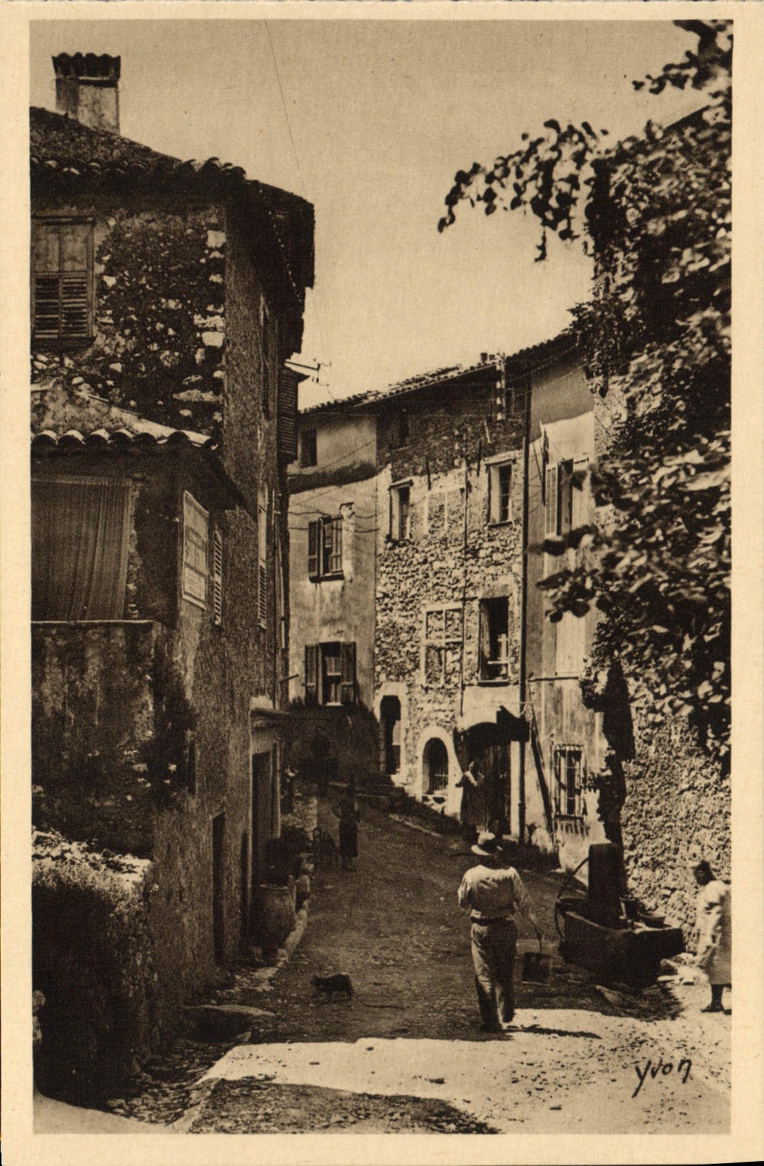 VINTAGE POSTCARD Saint Paul Entered Of the Main street