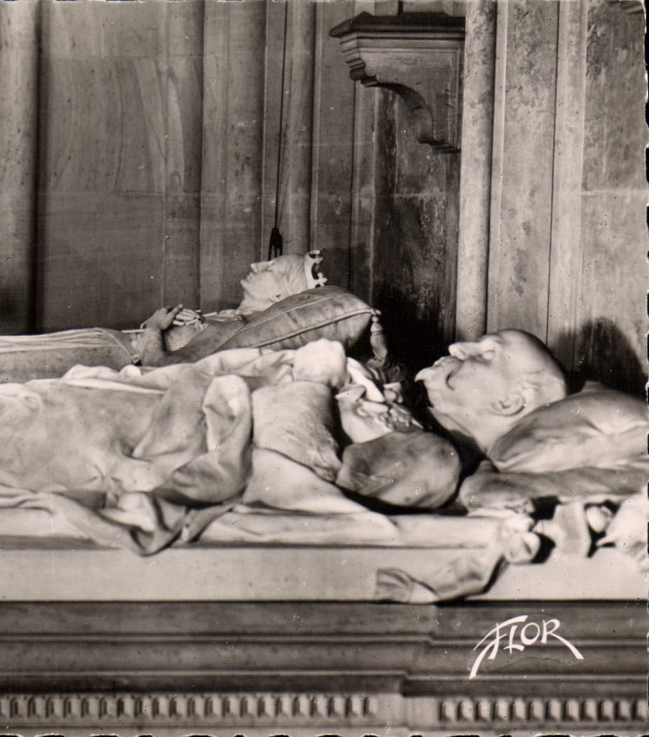 MODERN CARD Dreux La Chapelle St Louis Tomb of the duke of Aumale by Dubois