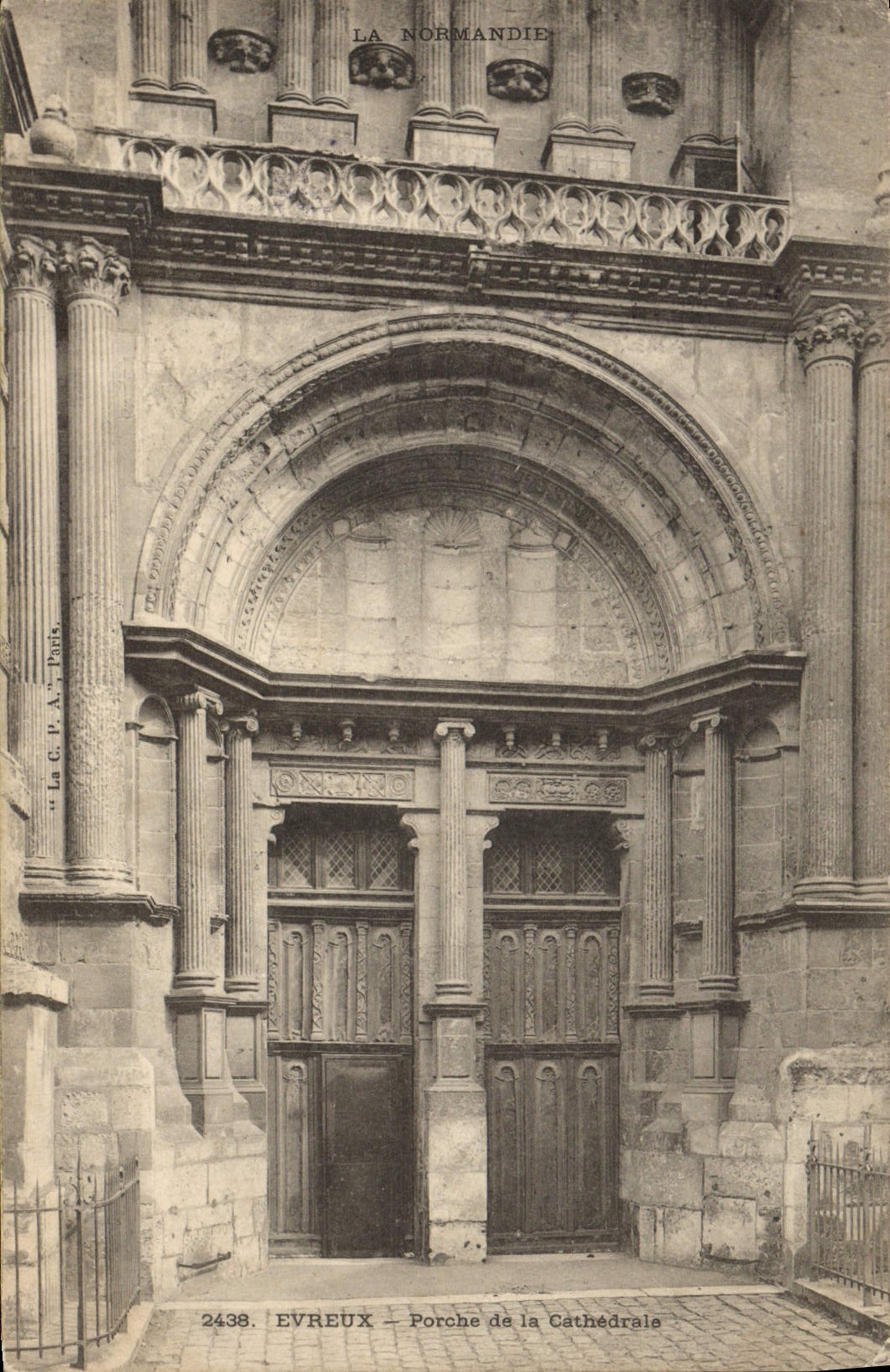 VINTAGE POSTCARD Evreux Porch of the Cathedral
