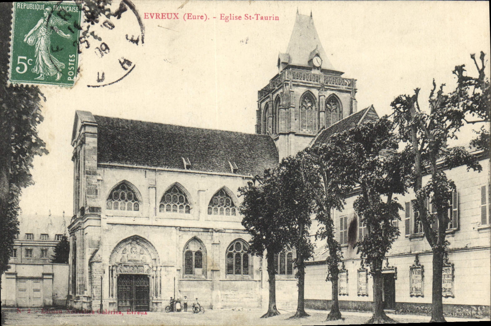 VINTAGE POSTCARD Evreux Church St Taurin