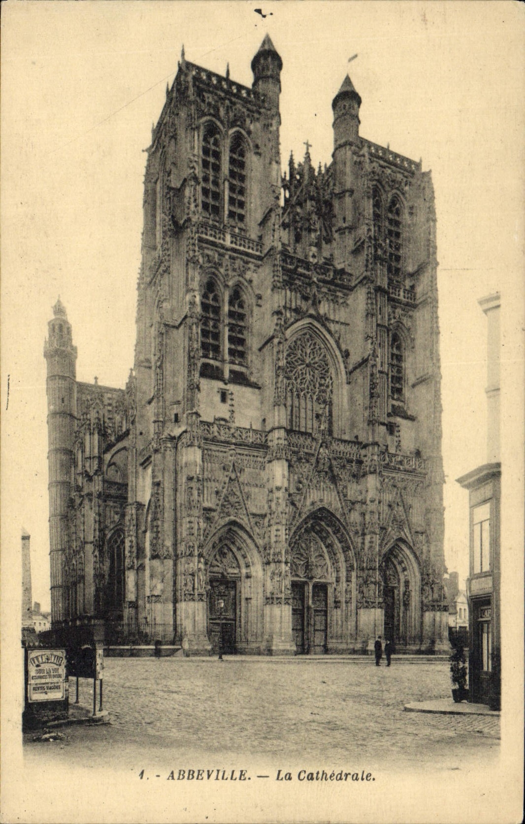 VINTAGE POSTCARD Abbeville the Cathedral
