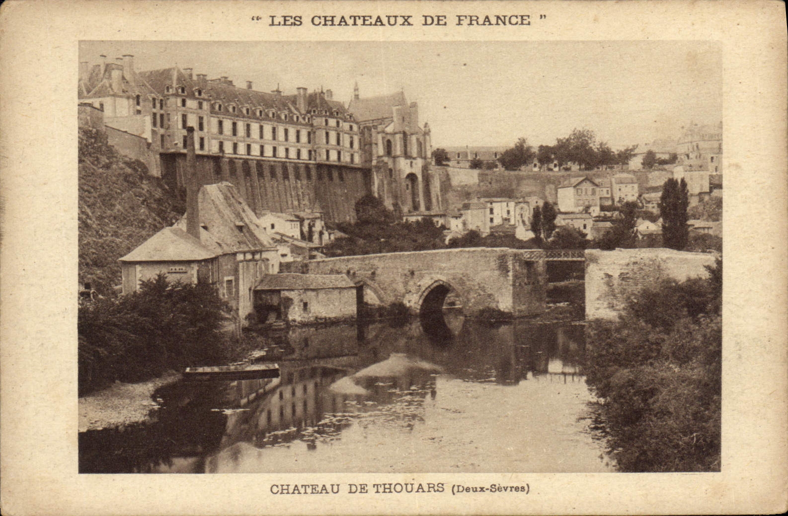CPA Chateau De Thouars