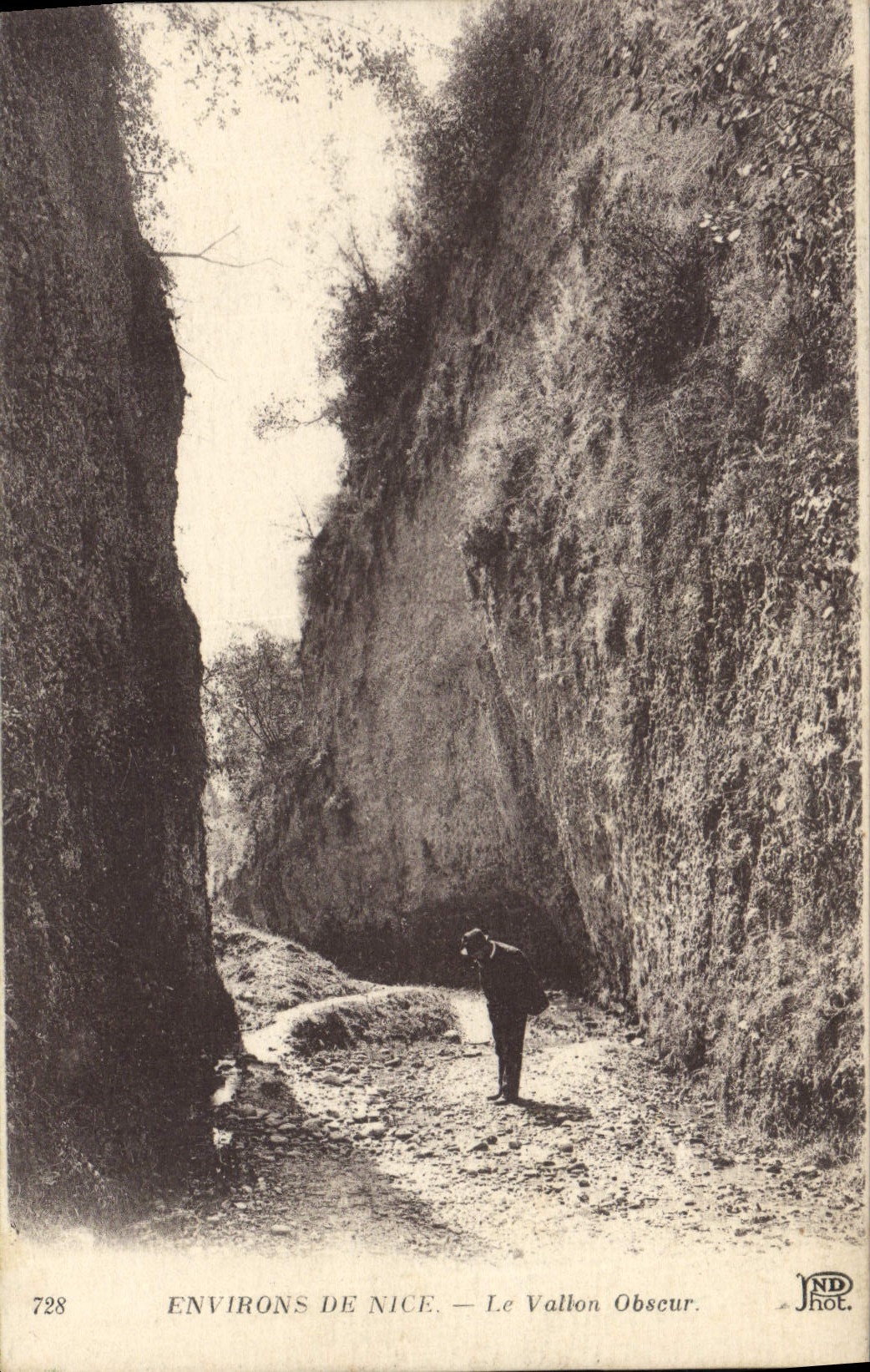 CPA Environs De Nice Le Vallon Obscur